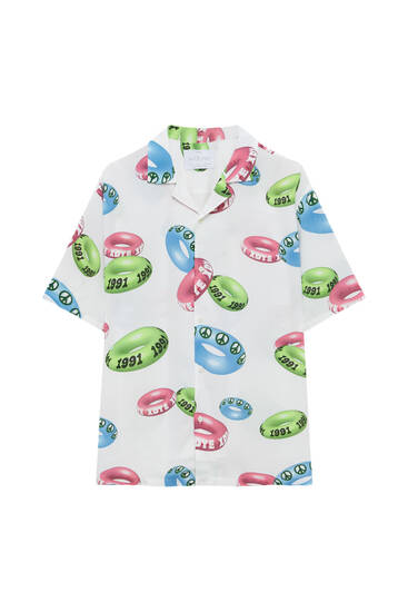 Short sleeve shirt with all-over float print