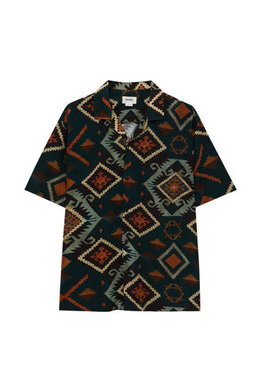 Short sleeve geometric print shirt