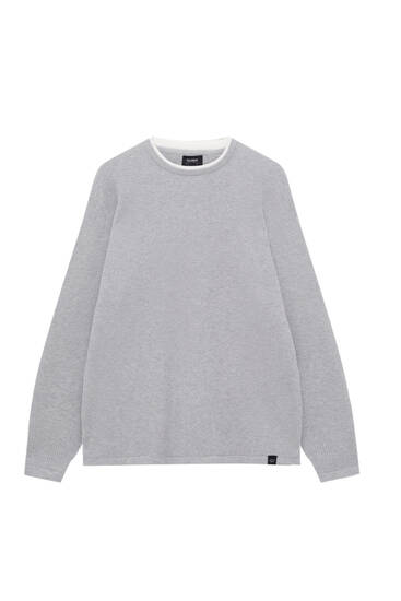 Basic sweater with contrast neck