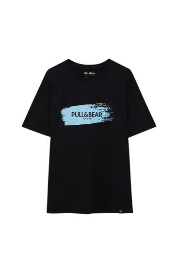 Short sleeve T-shirt with painted logo