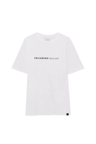 pull and bear logo t shirt