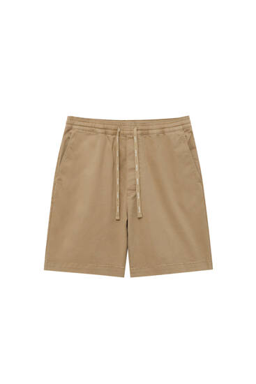 Bermuda shorts with an elastic waistband