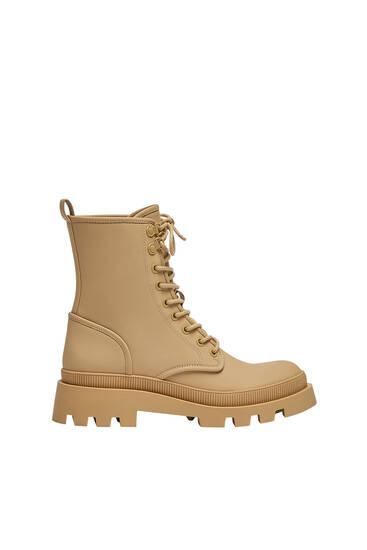 Women's Stylish Boots and Ankle Boots 