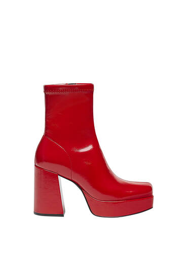 Women's Stylish Boots and Ankle Boots 
