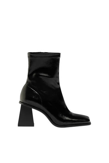 Women's Stylish Boots and Ankle Boots 