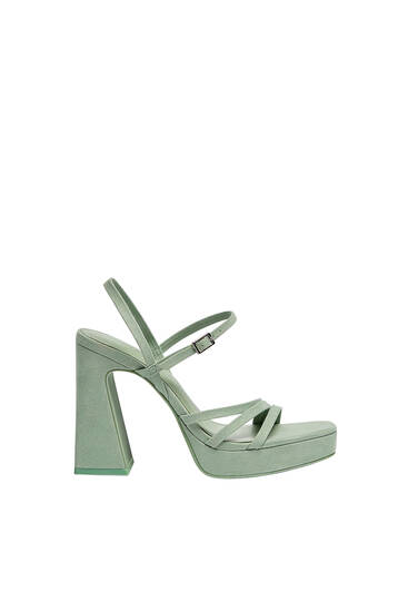 Sandália de tiras com plataforma - PULL\u0026BEAR