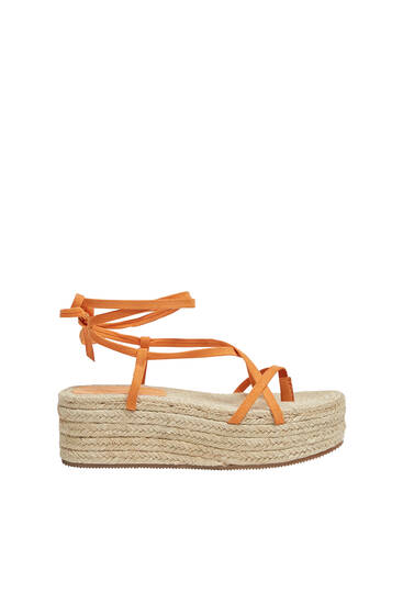 Jute wedges with strap detail