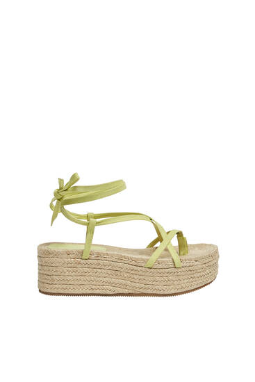 Jute wedges with strap detail