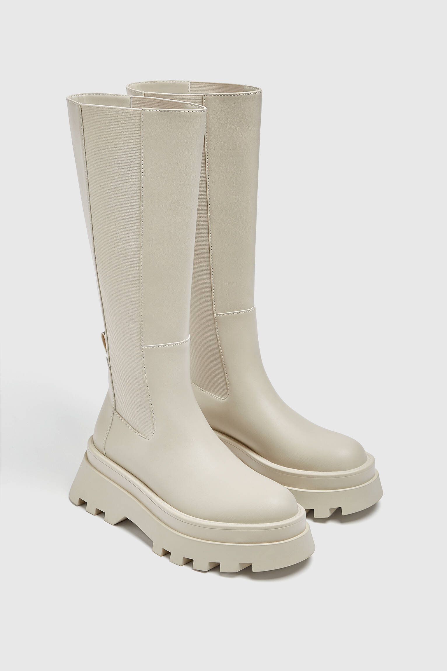 Pull & Bear - Flat track sole boots with elastic gores