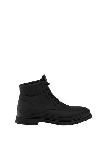 Black rubberised boots
