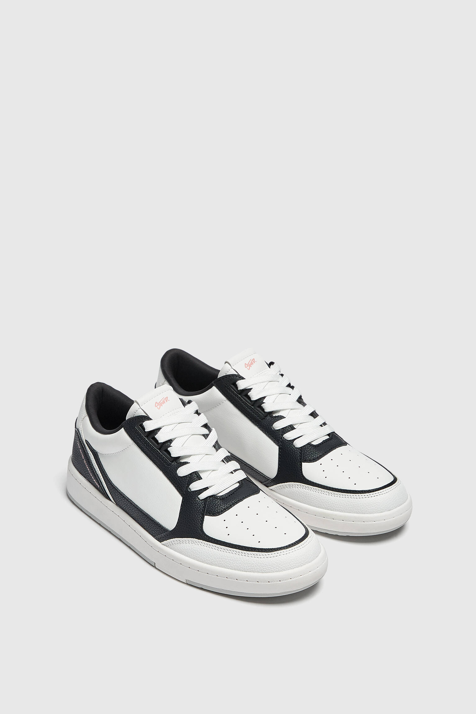 Pull & Bear - Casual sneakers with piece details