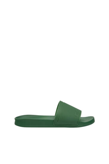 Monochrome slide sandals