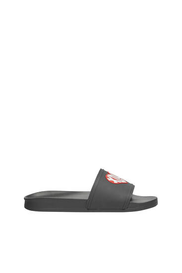XDYE slide sandals