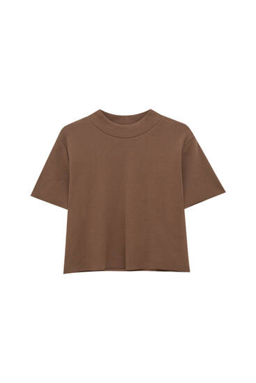 Short sleeve T-shirt with high neck
