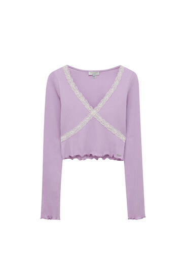 Ribbed long sleeve top with lace trims