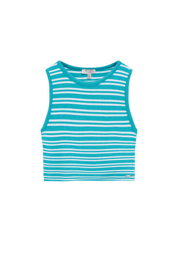 pull and bear v neck t shirt