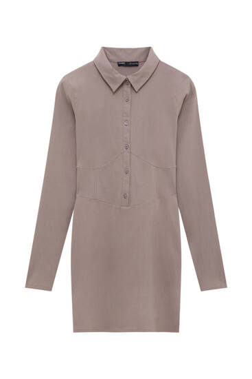 Buttoned short dress with long sleeves