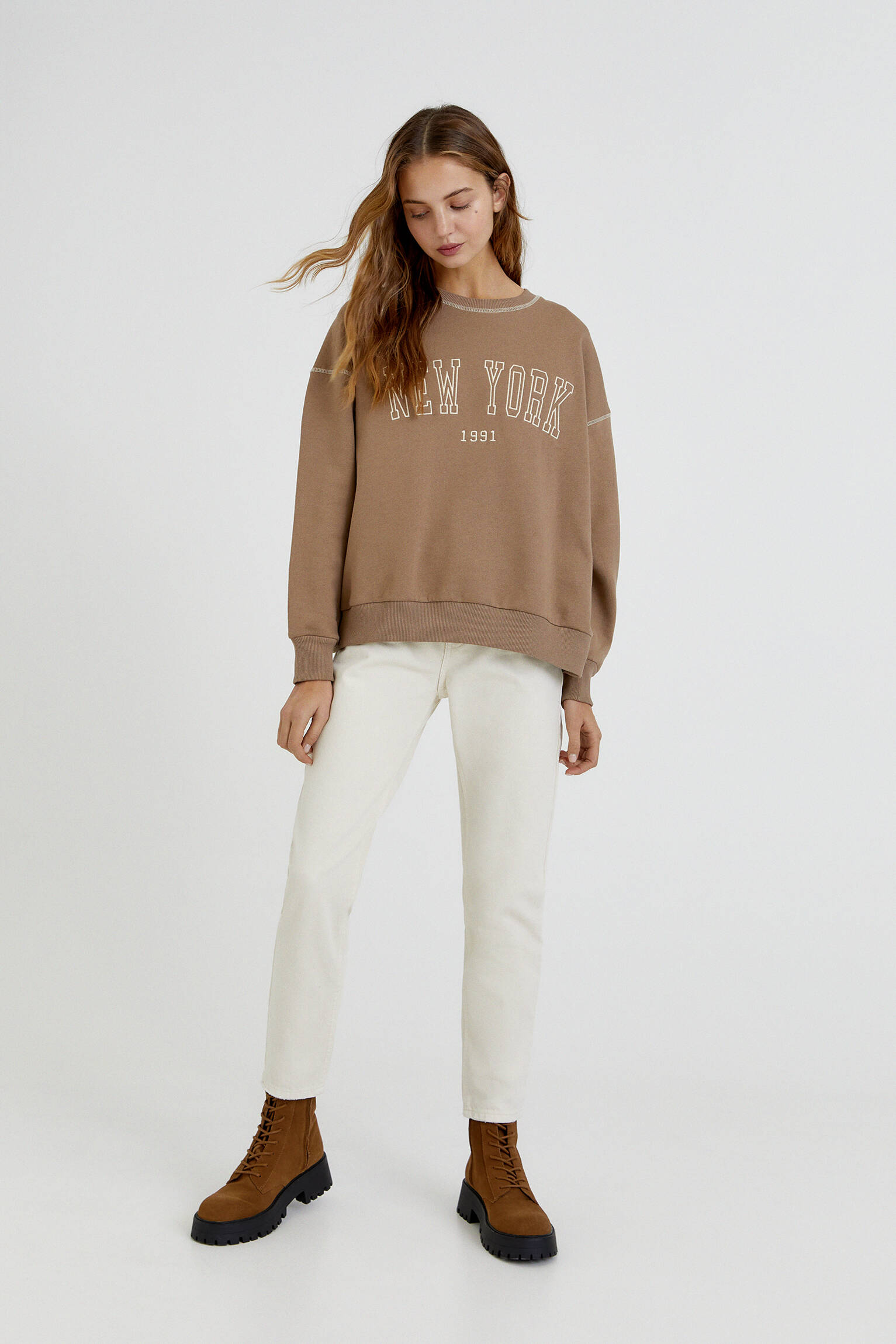 Pull \u0026 Bear - Sudadera New York contraste costuras