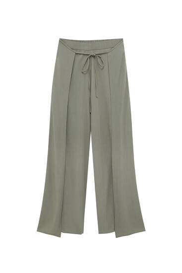 Descubre lo último en Pantalones para Mujer de Moda | PULL\u0026BEAR