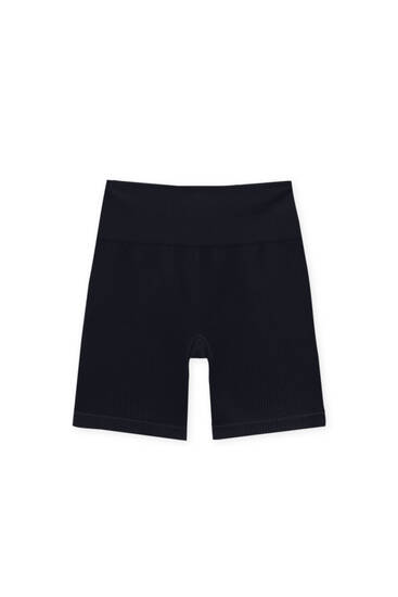 Descubre lo último en Pantalones para Mujer de Moda | PULL\u0026BEAR