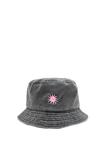 Cappelli e berretti da donna - Primavera Estate 2022 | PULL\u0026BEAR