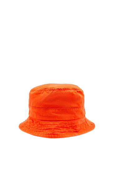 قبعة دلو أساسية