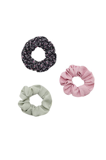3-pack of plain and floral scrunchies
