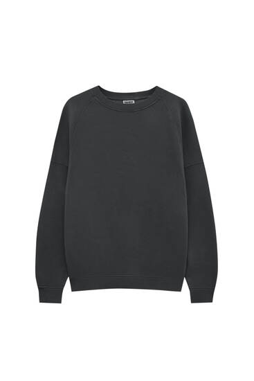 basic stussy crewneck