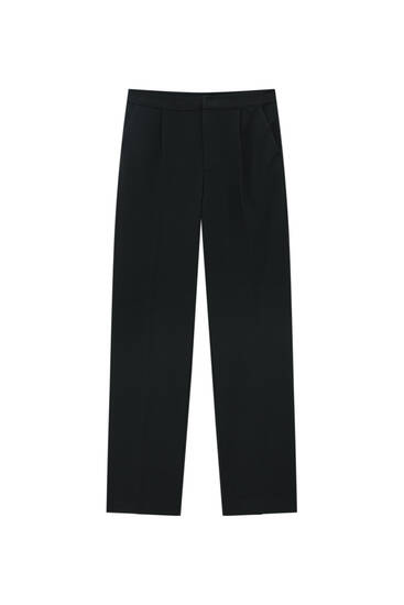 Loose fit trousers with darts