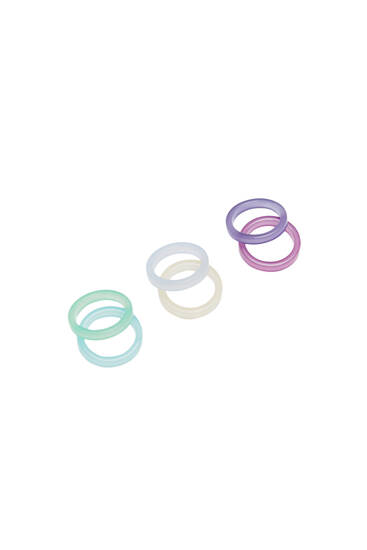 Sada 6 barevných prstenů z pryskyřice
