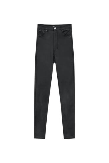 Pantalón coated tiro alto skinny - PULL\u0026BEAR