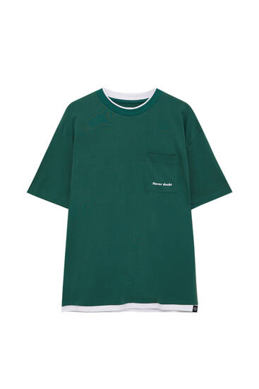 Basic-Shirt mit Tasche und kontrastierendem Patentmuster