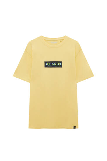 Basic T-shirt with contrast logo