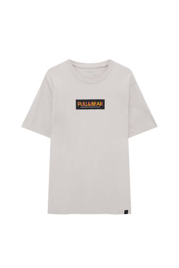 Basic T-shirt with contrast logo