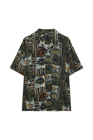 Short sleeve shirt with shapes print