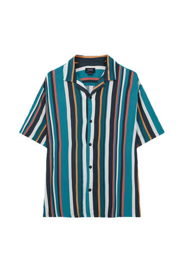 Vertical striped short sleeve shirt