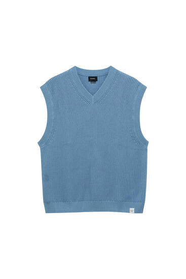 Basic V-neck knit vest