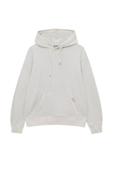 Hoodie with pouch pocket