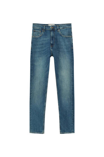 Jeans im Carrot-Fit und Five-Pocket-Design