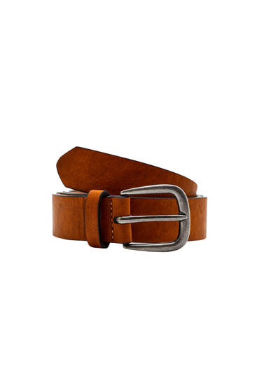 Faux leather belt with metallic buckle
