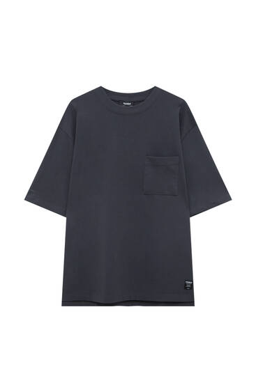 Short sleeve T-shirt with pocket