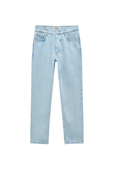 Basic-Jeans im Standard-Fit