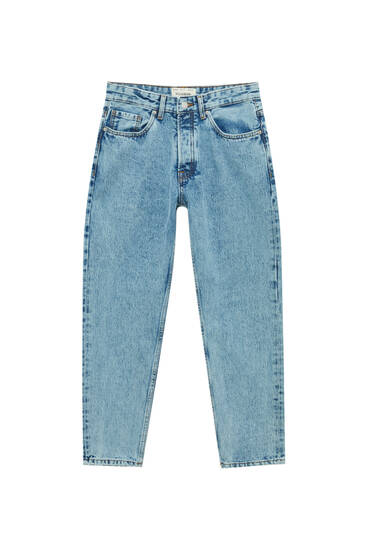 ג'ינס BASIC בגזרת standard fit