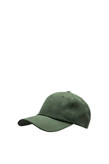 Basic coloured cap