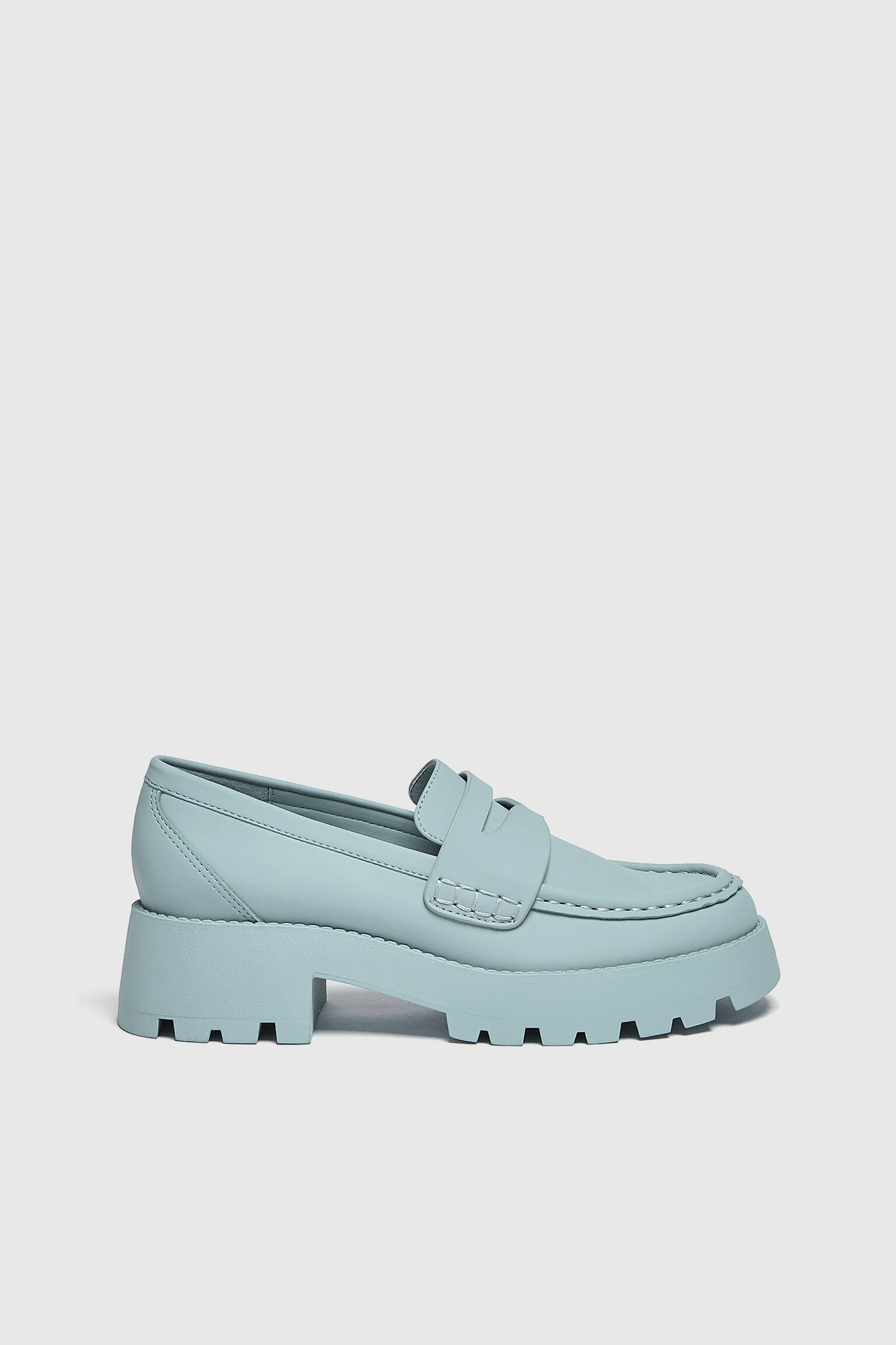 Pull \u0026 Bear - Mocasín track detalle