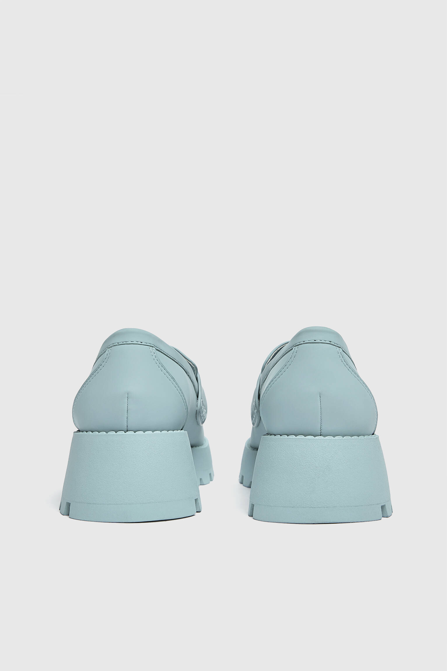 Pull \u0026 Bear - Mocasín track detalle