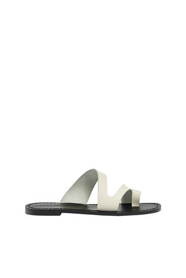 Descubre la Colección de Zapatos de Mujer | PULL\u0026BEAR