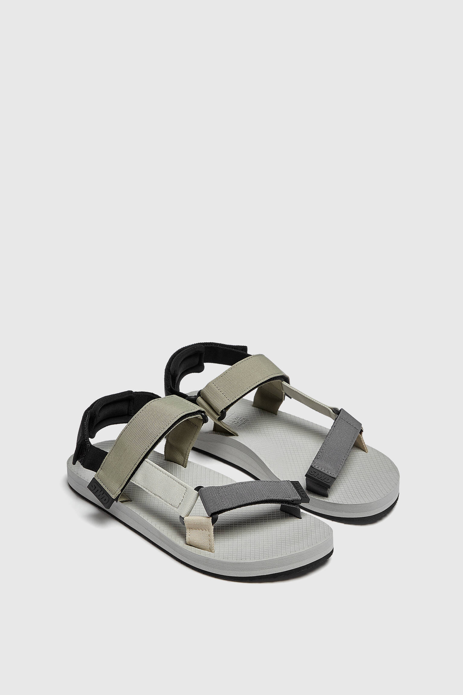 pull and bear flat sandals
