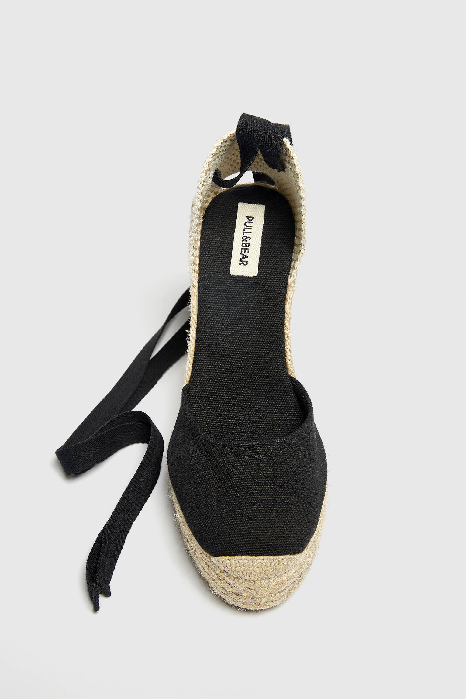 Pull \u0026 Bear - Sandalia cuña detalle lazo
