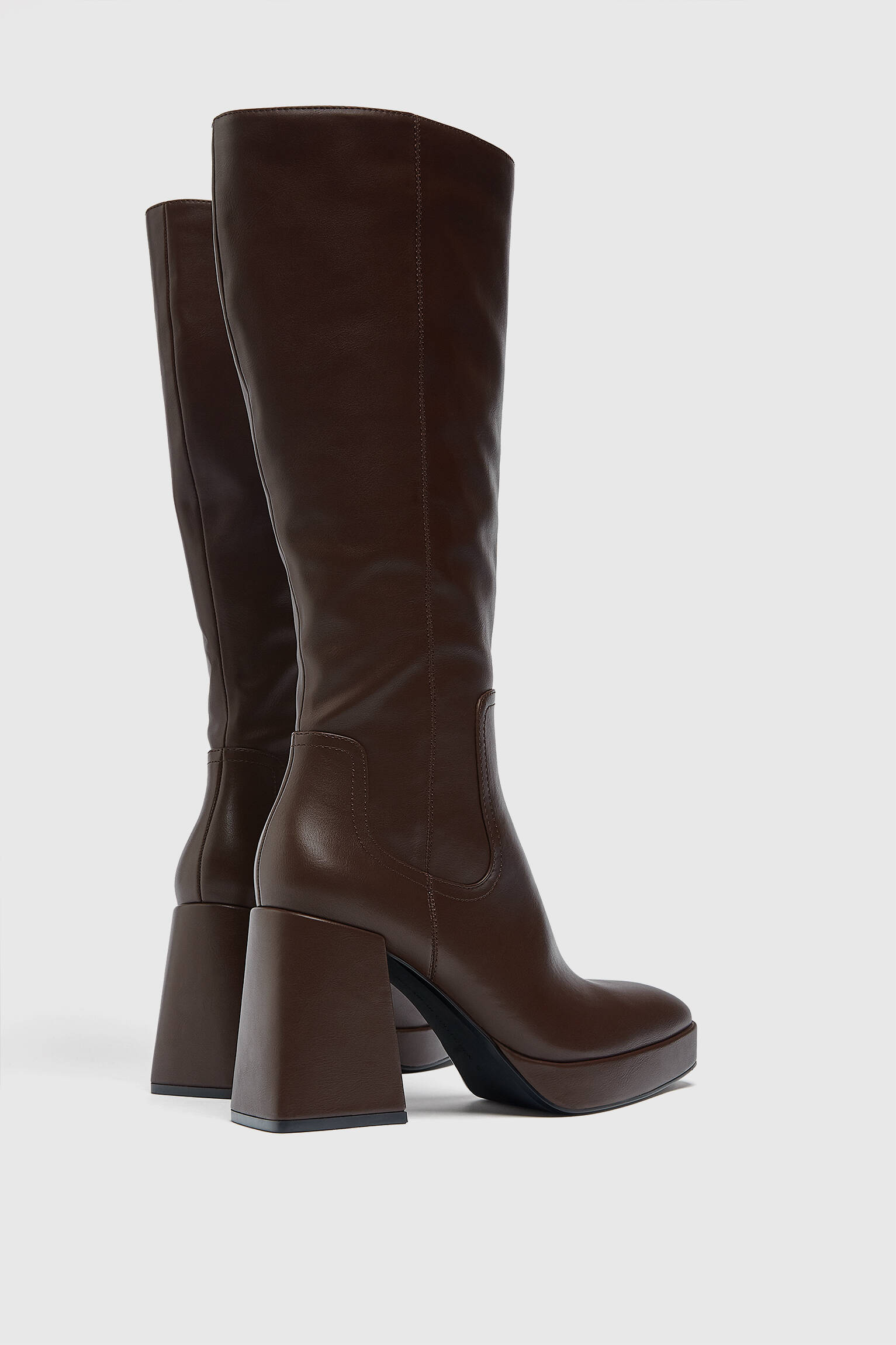 Pull \u0026 Bear - Bota alta tacón